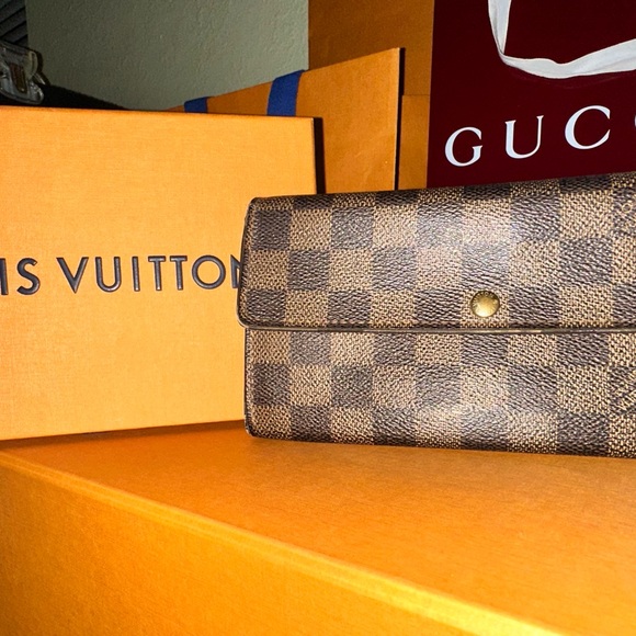 Louis Vuitton Damier Ebene wallet - Picture 5 of 12